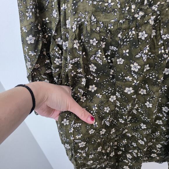 Old Navy Green White Ditzy Floral Long Sleeve Cute Boho Mini Swing Dress Size XS - Picture 8 of 10